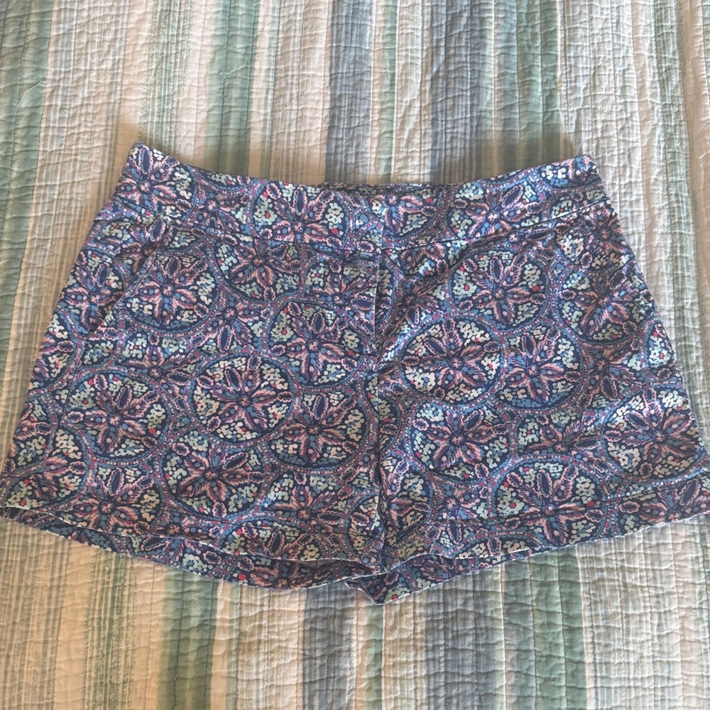 Vineyard Vines Patterned Blue and Pink Women Shorts